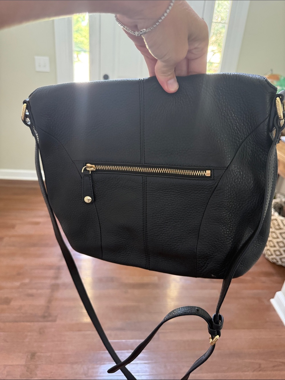 Vera Bradley Black Pebbled Leather Crossbody Shoulder Bag - Picture 2 of 3